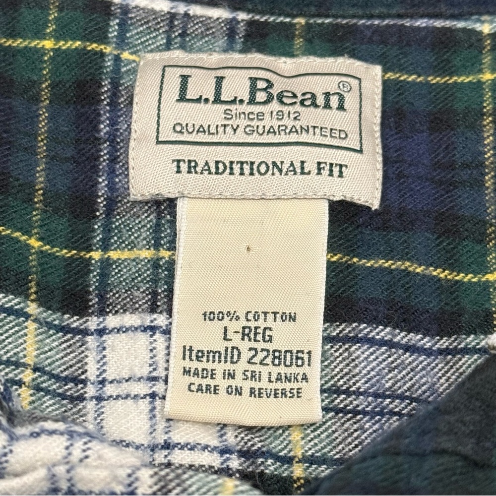 L.L. Bean Men's Green and Black Two-Tone Plaid Button-Down Shirt - Picture 5 of 7